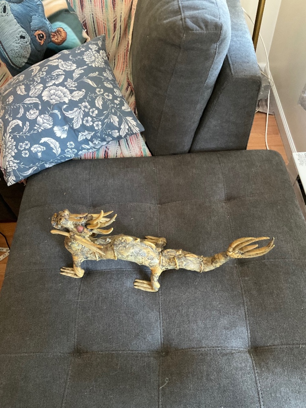 EUC Vintage Chinese Dragon Sculpture